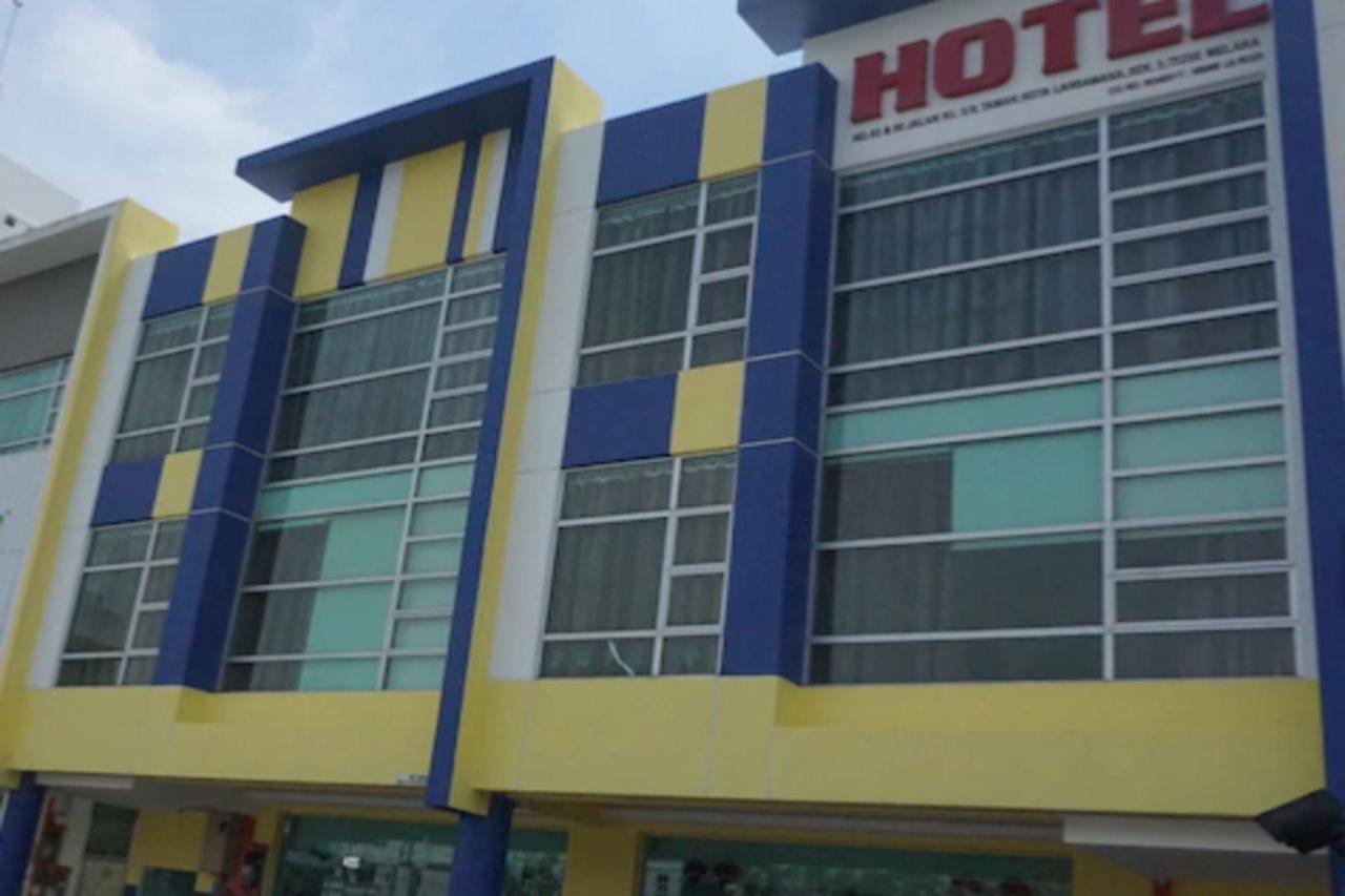 Sun Inns Hotel Laksamana Малакка Экстерьер фото
